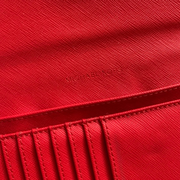 Michael Kors Wallet - Picture 4 of 5